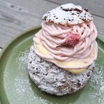 2KOTI - 【2024.04】さくらのざくざくシュークリーム(税込700円)