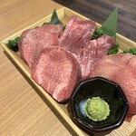 焼肉一心たん助 旦 - 