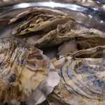 厚岸産 牡蠣の白ワイン蒸し