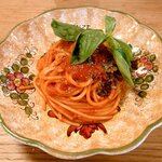 aperitivo&trattoria IL FIORE - ナポリ風シンプルなトマトソース スパゲットーニ