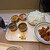 ダタール - 料理写真:兄ぃの１回戦…　４種のカレー全部にタンドリーチキンに、白飯てんこ盛り〜