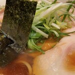 ラーメン坊也哲 - 醤油ラーメン、ネギ豚丼