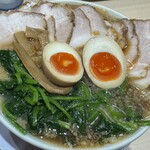 ラーメンみなみ - 角度変えて丼撮影