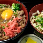 丼どん亭 - 松坂肉入り牛丼　ハーフ伊勢うどんセット　ネギ玉子付　1,700円