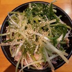 ラーメン 坊也哲 - 醤油ラーメン、ネギ豚丼