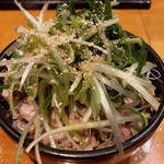 ラーメン 坊也哲 - 醤油ラーメン、ネギ豚丼