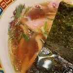 ラーメン 坊也哲 - 醤油ラーメン、ネギ豚丼