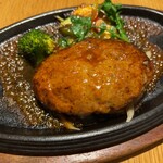 パッソ ノヴィータ - 昔ながらのPassoグランデハンバーグ（スーゴディカルネソース）