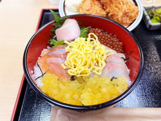 水芭蕉 - 檜枝岐村その他（そば）の写真