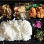 おむすび亭 - 日替わり弁当380円