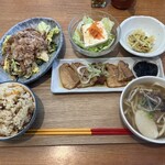 沖縄ごはん くくるやー - 沖縄ごはん定食 ご飯大盛り