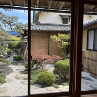 MAISON HIBINO - 美しく整えられた庭園