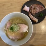 らーめんMAIKAGURA - 塩ラーメン 特製トッピング