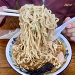 ケンちゃんラーメン - このちぢれ具合が絶妙です♪