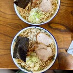 ケンちゃんラーメン - 旦那さんと私！普通盛、脂身入り！コレが最強です♡