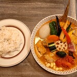 Rojiura Curry SAMURAI. - 豚角煮と一日分の野菜20品目カレーとMサイズごはん