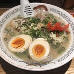 博多ラーメン でぶちゃん - 