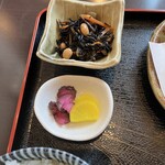 旬菜の味わい がら里 - ひじき煮　漬物