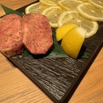 すすきの焼肉きらく - 上タン