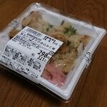 ヨークベニマル - 料理写真:帆立とごぼうの炊込みご飯