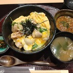 Honetsuki Dori Itsuki - 親子丼。