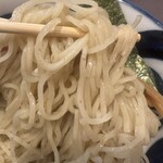 Menya Masamichi - 麺は浅草開花桜のようです。細麺でもっちりして全粒粉のようです。
