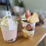 甘味処かなやまや - 飲むわらび餅とソフトクリームシフォン