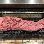 焼肉食べ放題 カルビとタン - 