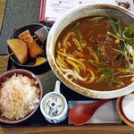 うどん専門店 八間蔵 - すじカレーうどん（特上）コース（大盛）