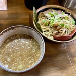 蝉時雨 - 料理写真:つけ麺（大）1,000円の全景