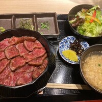 炭火和牛焼肉もうもう亭 広小路店 - 