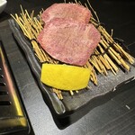 Yakiniku Horumon En - 厚切り塩タン