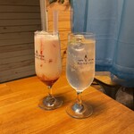 Cafe&dining carpe diem - ミントモヒートとストロベリーラッシー。美味し。