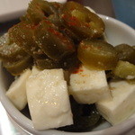 墨国回転鶏料理 - ハラペーニョとモッツァレラのマリネ