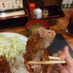 味の六白 - お塩で。
      脂身が甘いので大変美味しい。