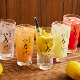 Homemade freshly squeezed sours and sake and shochu prepared to match the season and the dish