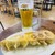 金春 - 料理写真:羽付き焼き餃子、生ビール