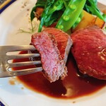 ビストロ ラパン - お肉は柔らかくて美味しい！