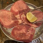 Yakiniku Taishuusakaba Shin Nikuyakiya - 