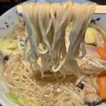 鶏そば 三歩一 - 最初はそのままで塩タンメンを楽しみ