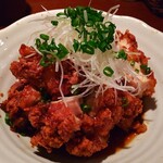 旬菜食卓 びすとろ KAZU - 地鶏の特製唐揚げ