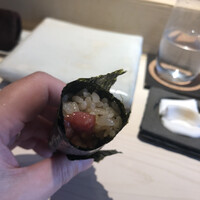 鮨m - 