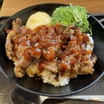 カルビ丼とスン豆腐専門店 韓丼 - 温玉乗せる前