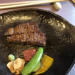 千成亭別館 華見 - 近江牛ロースステーキ(70g)(2人でフィレとロースをシェア)