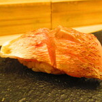 鮨処 凜 - おまかせ　１１０００円（税込）　握り-９　真鯛の稚魚【２０２４年４月】