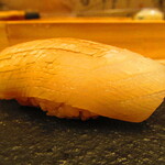 鮨処 凜 - おまかせ　１１０００円（税込）　握り-５　スミイカ【２０２４年４月】