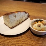スガハラ - パン & マスカルポーネ + 胡桃 + 蜂蜜