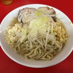 ラーメン二郎 - 小ラーメン麺少なめ  ニンニク、ショウガ