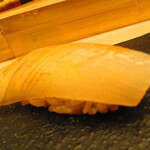 鮨処 凜 - おまかせ　１１０００円（税込）　握り-４　剣先イカ【２０２４年４月】