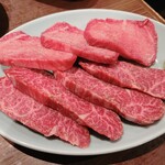 炭火焼肉ホルモン うらら - 